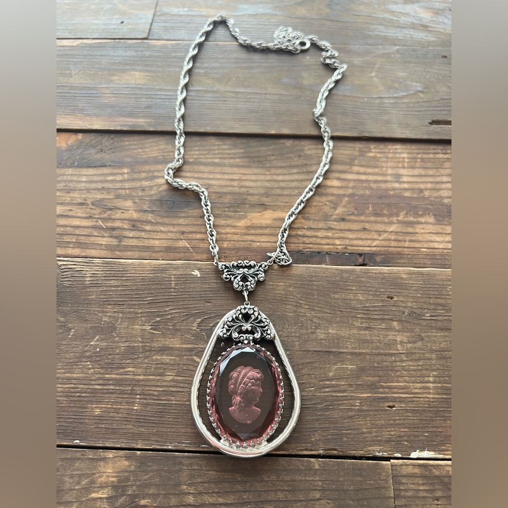 VINTAGE CAMEO NECKLACE VICTORIAN